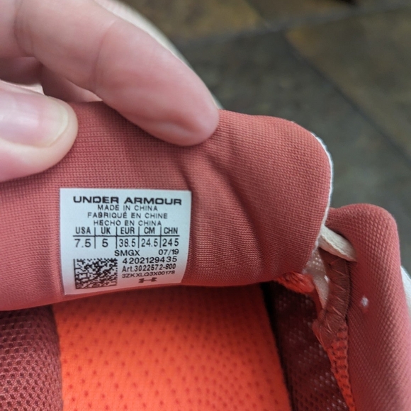 Under Armour Women's Pink Running Shoes - Picture 7 of 7